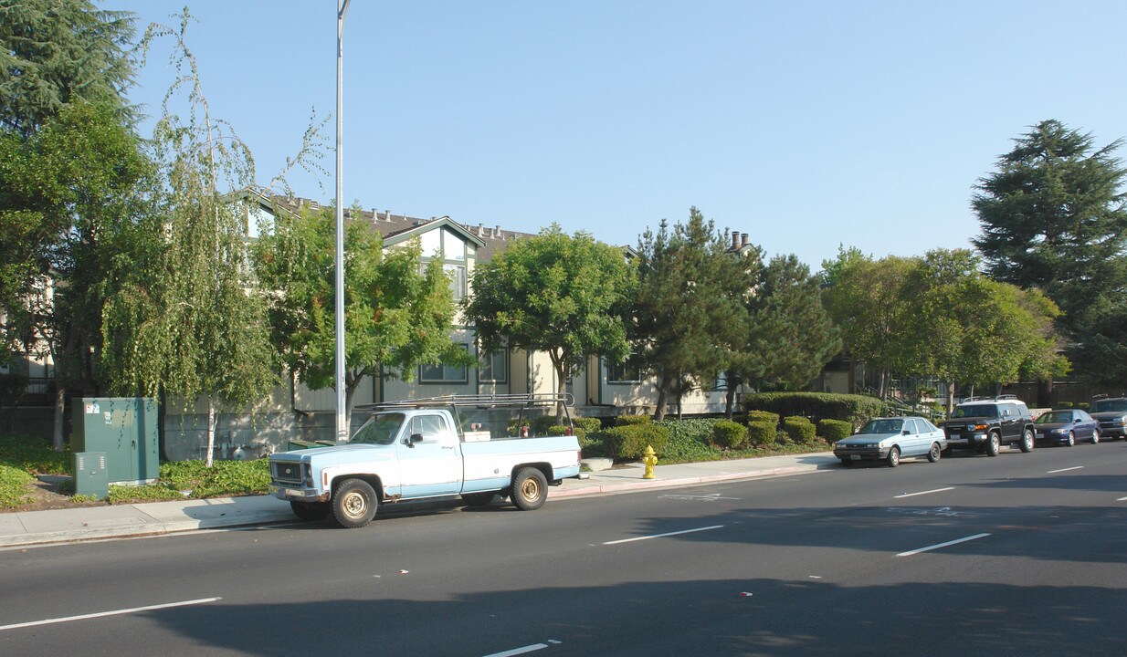 2857 S Bascom Ave in San Jose, CA - Foto de edificio