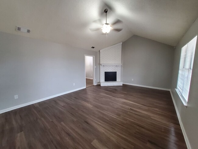 4652 Crestfield Rd in Millington, TN - Building Photo - Building Photo