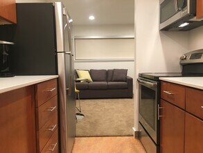 2318 NE 51st St, Unit 4 in Seattle, WA - Foto de edificio - Building Photo