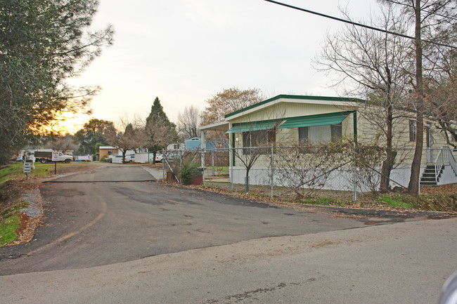 Bixby Knolls Mobile Home Park in Anderson, CA - Building Photo - Building Photo