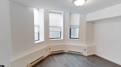 109 Queensberry St, Unit B in Boston, MA - Building Photo - Building Photo