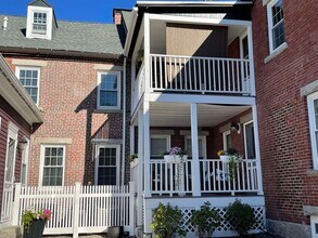 67 West Merrimack, 2 in Manchester, NH - Building Photo - Building Photo