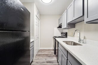 The Grove at Pinemont in Houston, TX - Foto de edificio - Building Photo