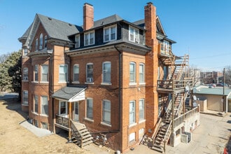 Chester Manor in Omaha, NE - Building Photo - Primary Photo