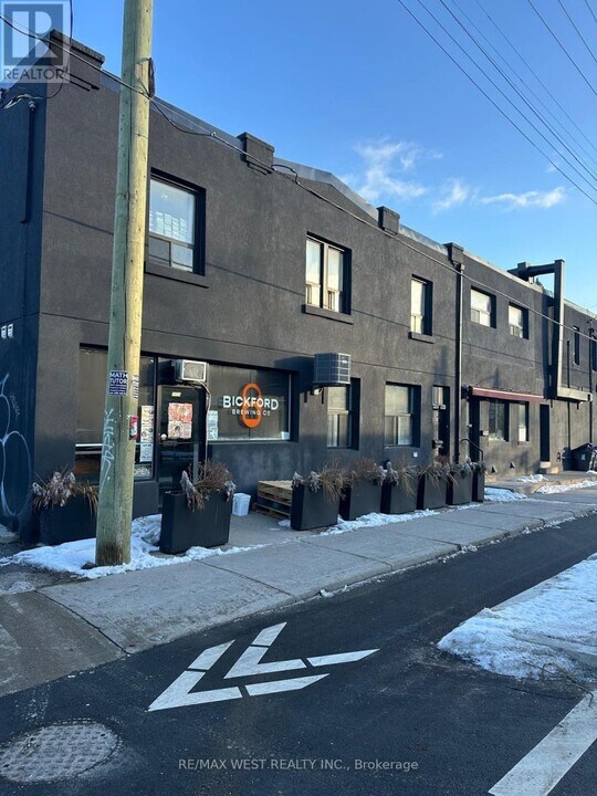290 Harbord St in Toronto, ON - Building Photo