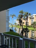 6500 Sunset Way in St Pete Beach, FL - Building Photo