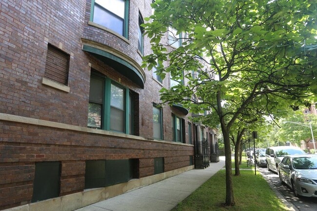 property at 1315 W Leland Ave
