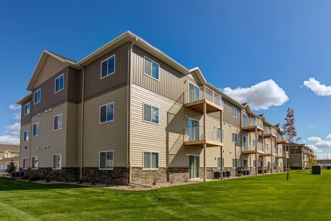 Eagles Landing in Williston, ND - Foto de edificio