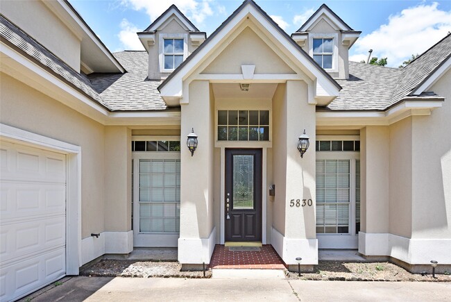 5830 Hornwood Dr in Houston, TX - Building Photo - Building Photo