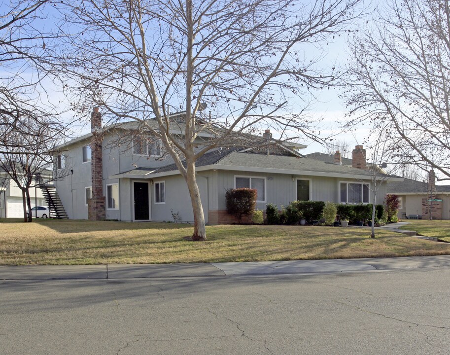 4120 Gaddi Dr in Sacramento, CA - Foto de edificio