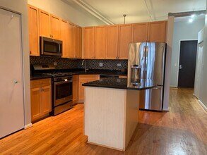 950 W Monroe St in Chicago, IL - Building Photo - Building Photo