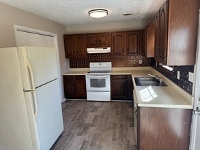 182 Hart Rd in Elizabethton, TN - Building Photo - Building Photo