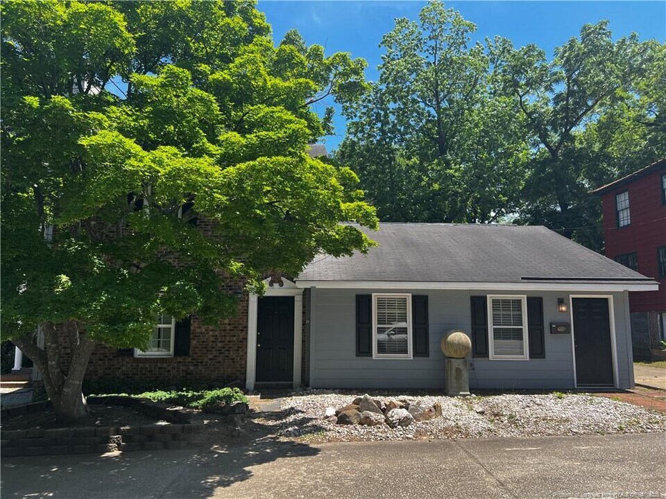 202 Woodside Ave in Fayetteville, NC - Building Photo