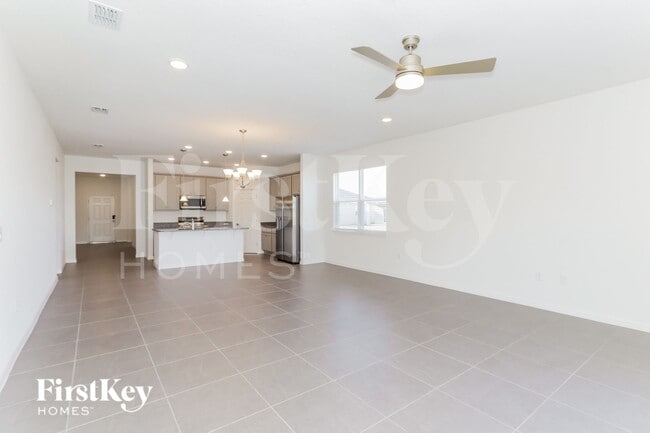 544 Crown Rose Dr, Unit 54-302 in Bartow, FL - Building Photo - Building Photo