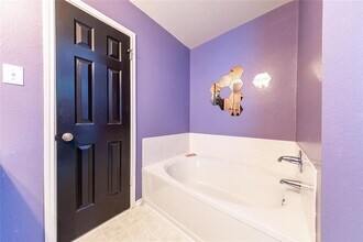 1910 Ruthie Run in Cedar Park, TX - Building Photo - Building Photo