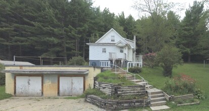 524 Morey Park Hill Rd in Nassau, NY - Building Photo - Building Photo