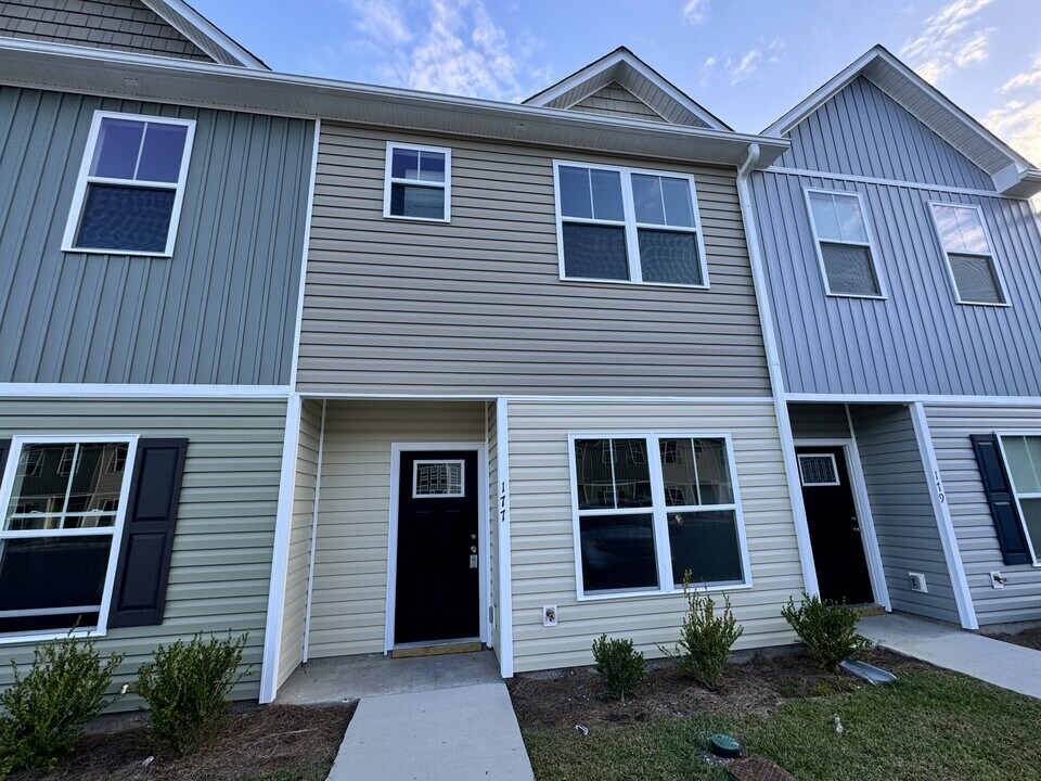 177 Buckhorn Ave in Holly Ridge, NC - Building Photo