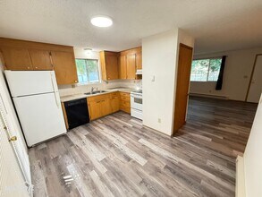 1806 Plath Ave in Yakima, WA - Building Photo - Building Photo