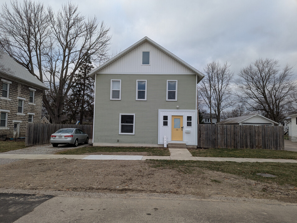 630 Welsted St in Napoleon, OH - Foto de edificio