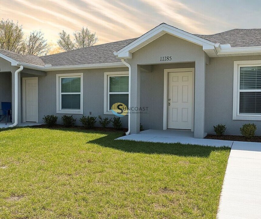 11185 Pendleton Ave in Englewood, FL - Foto de edificio