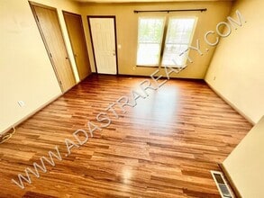 758 Redwood St in Gardner, KS - Building Photo - Building Photo
