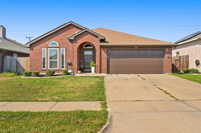 836 W Colony Dr in Arlington, TX - Building Photo