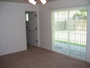1116 W Vassar Ave in Fresno, CA - Building Photo - Building Photo