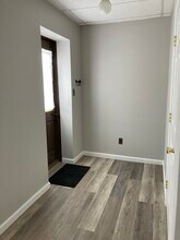 6 Coolview Ln in Bridgeport, WV - Foto de edificio - Building Photo