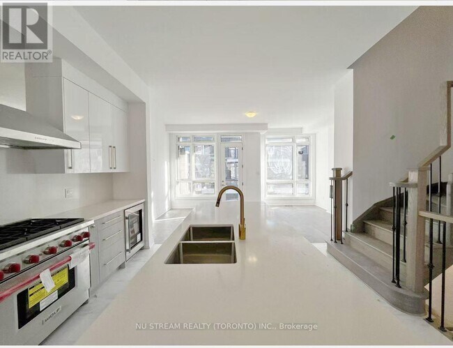 28 Chiara Rose Ln in Richmond Hill, ON - Building Photo - Building Photo