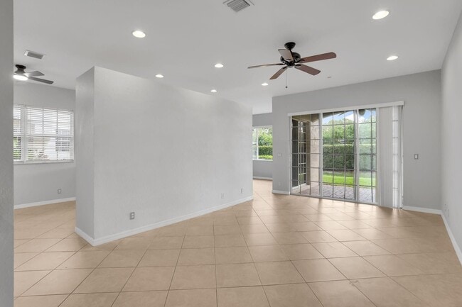 47 Lancaster Rd in Boynton Beach, FL - Building Photo - Building Photo