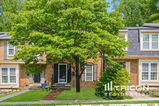 property at 10051 Maple Leaf Dr