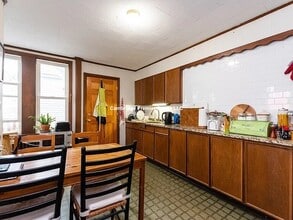 111 Belmont St, Unit 1l in Somerville, MA - Foto de edificio - Building Photo