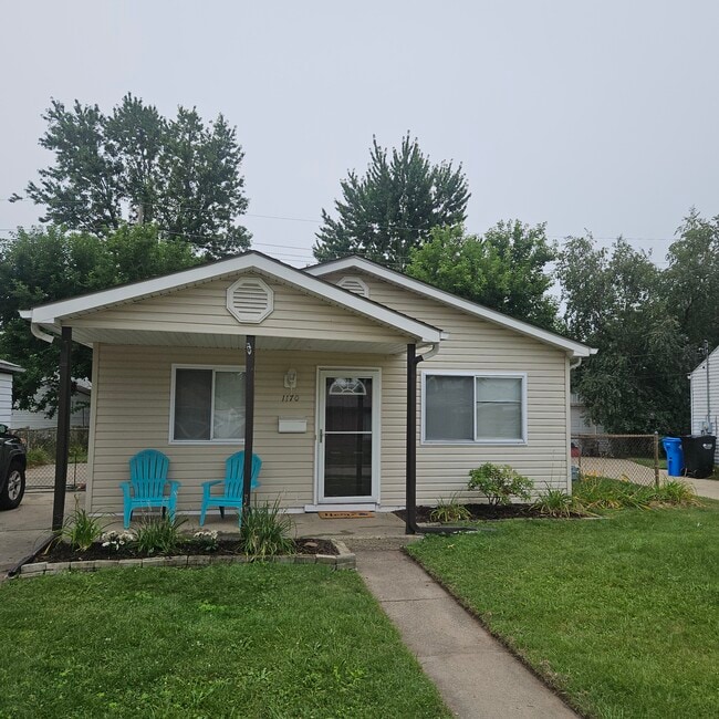 property at 1170 E Harwood Ave