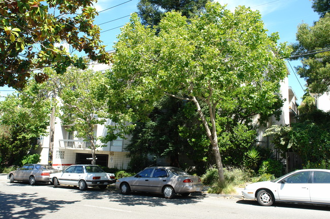 2721-2725 Haste St in Berkeley, CA - Building Photo - Building Photo