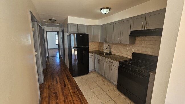 88 Brown Pl, Unit 2