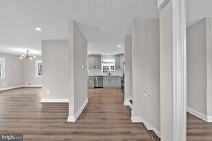 2215 Lida Ct in Alexandria, VA - Building Photo