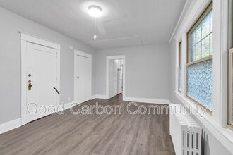2724 Main St in Buffalo, NY - Foto de edificio - Building Photo