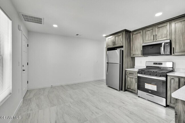 1107 Myrtle Ave in El Paso, TX - Building Photo - Building Photo