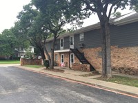 Palmwood Place Apartments in Denton, TX - Foto de edificio - Building Photo