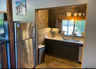 5644 Sonoma Hwy in Santa Rosa, CA - Building Photo - Building Photo