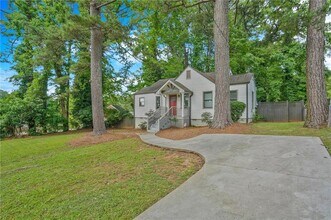 1834 Ridgeland Dr in Decatur, GA - Building Photo - Building Photo