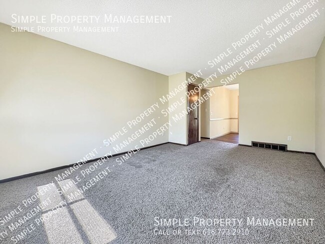 6501 Henry St in Allendale, MI - Building Photo - Building Photo