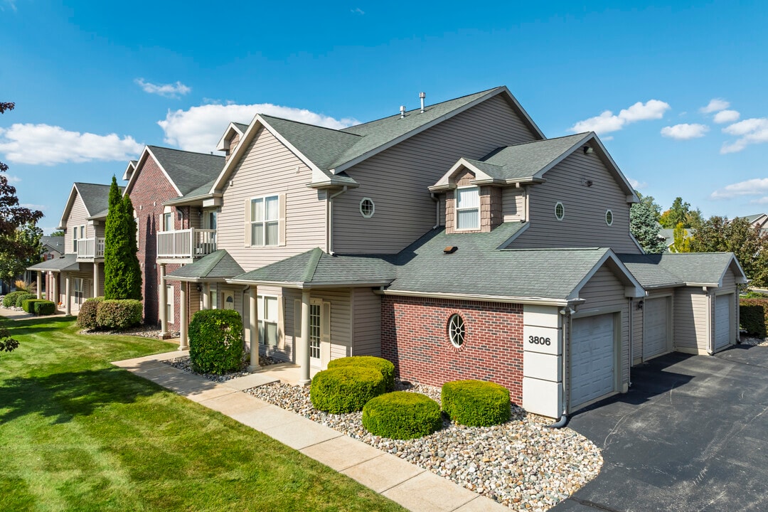 Aspen Lakes Communities in Holt, MI - Building Photo