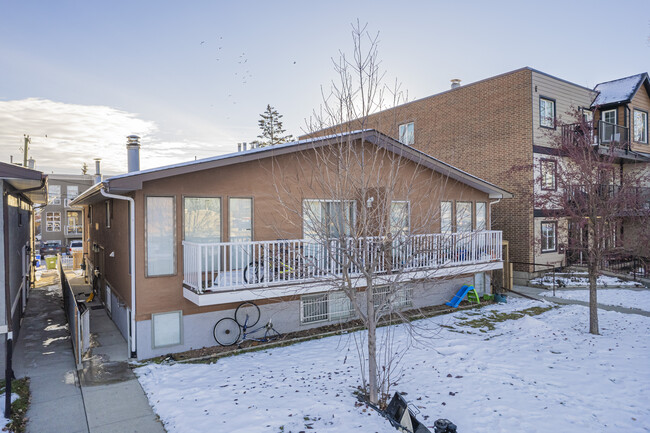 1914 29th St SW in Calgary, AB - Building Photo - Building Photo