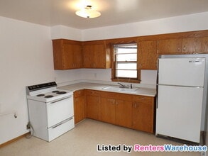 517 W 74th St in Minneapolis, MN - Building Photo - Building Photo