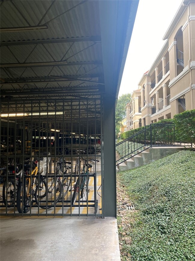 property at 3231 Allen Pkwy