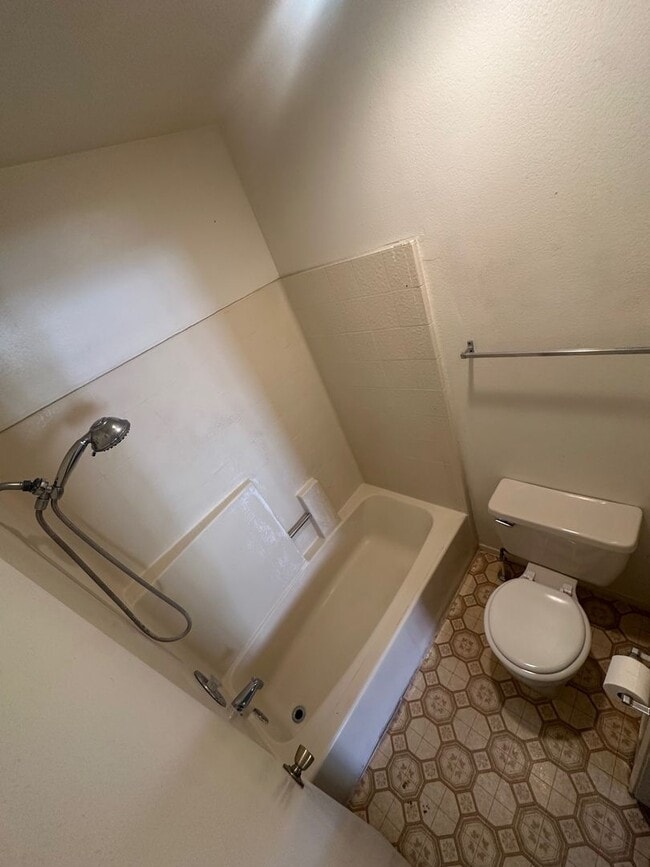 3800 Desert Marina Dr in Laughlin, NV - Building Photo - Building Photo