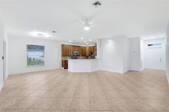 238 Stanhope Cir in Naples, FL - Building Photo - Building Photo