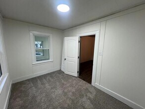 2202 Hamilton Ave in Columbus, OH - Building Photo - Building Photo