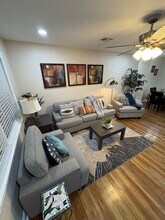 1216 Hymelia Ave in Metairie, LA - Foto de edificio - Building Photo